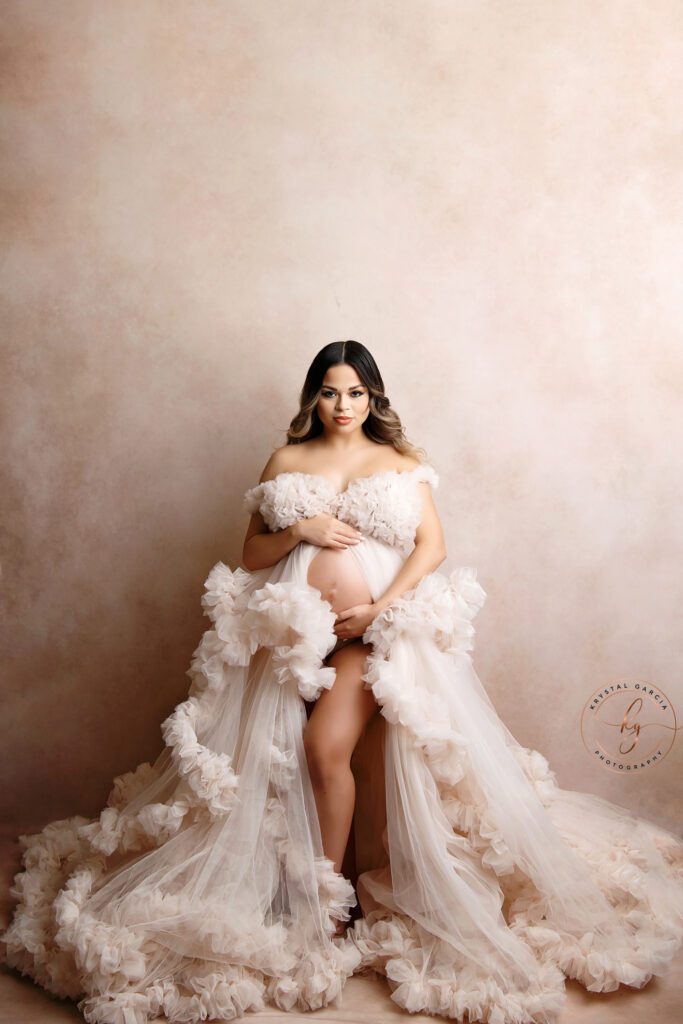 Studio Maternity Photographer | Krystal Garcia Photography | San Antonio Photographer