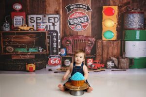 baby milestone photo shoot. San Antonio cake smash photographer. first birthday photoshoot. cake smash and birthday photoshoot in san antonio.