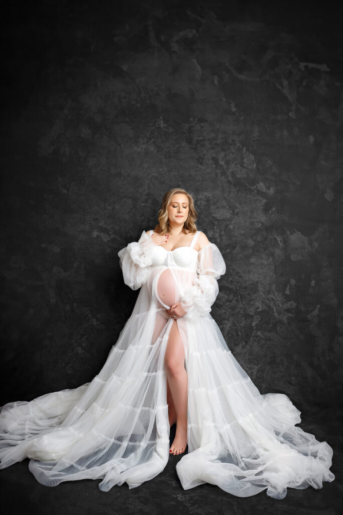 maternity photoshoot in san antonio. Studio glam maternity photoshoot. pregnancy photos. Maternity photographer