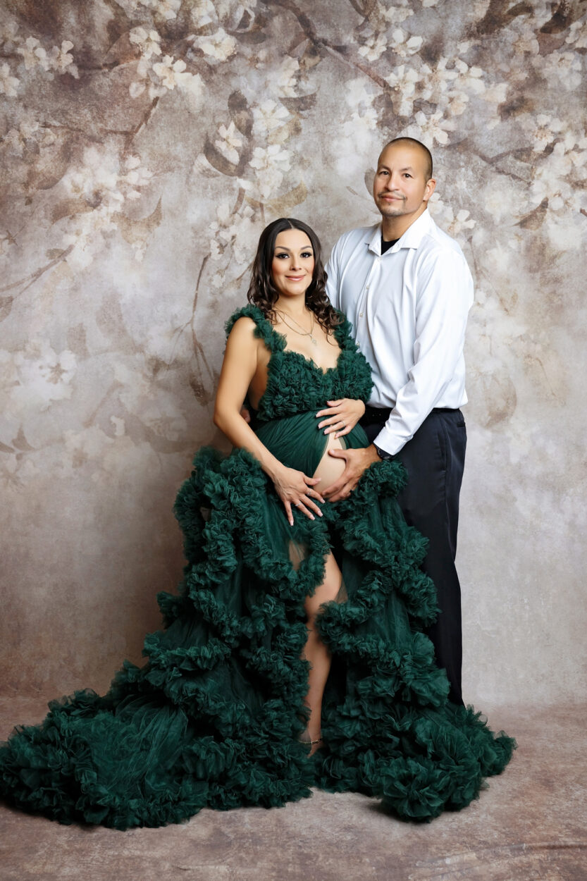 elegant maternity photoshoot san antonio