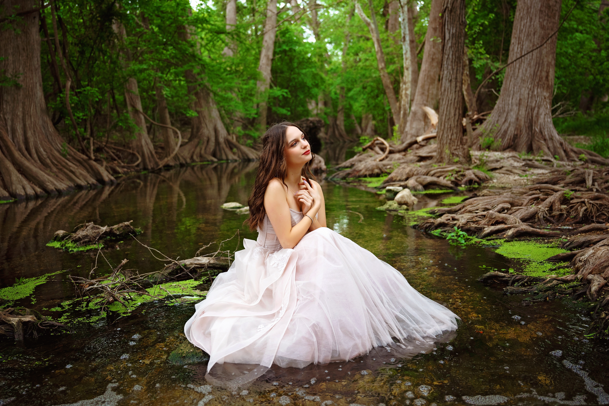 senior girl smiling graduation photo