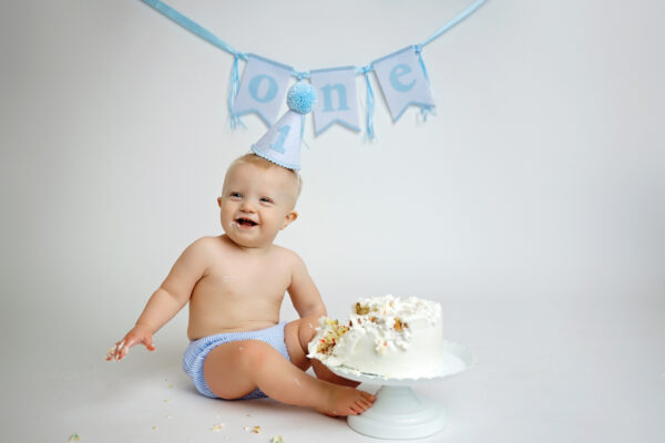 san antonio cake smash photographer neutral tones