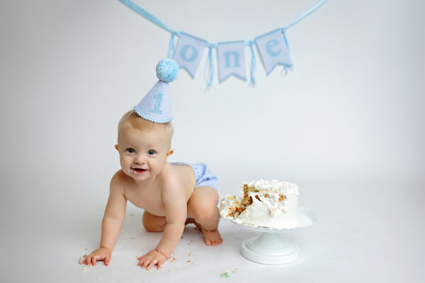 san antonio cake smash photographer studio lighting