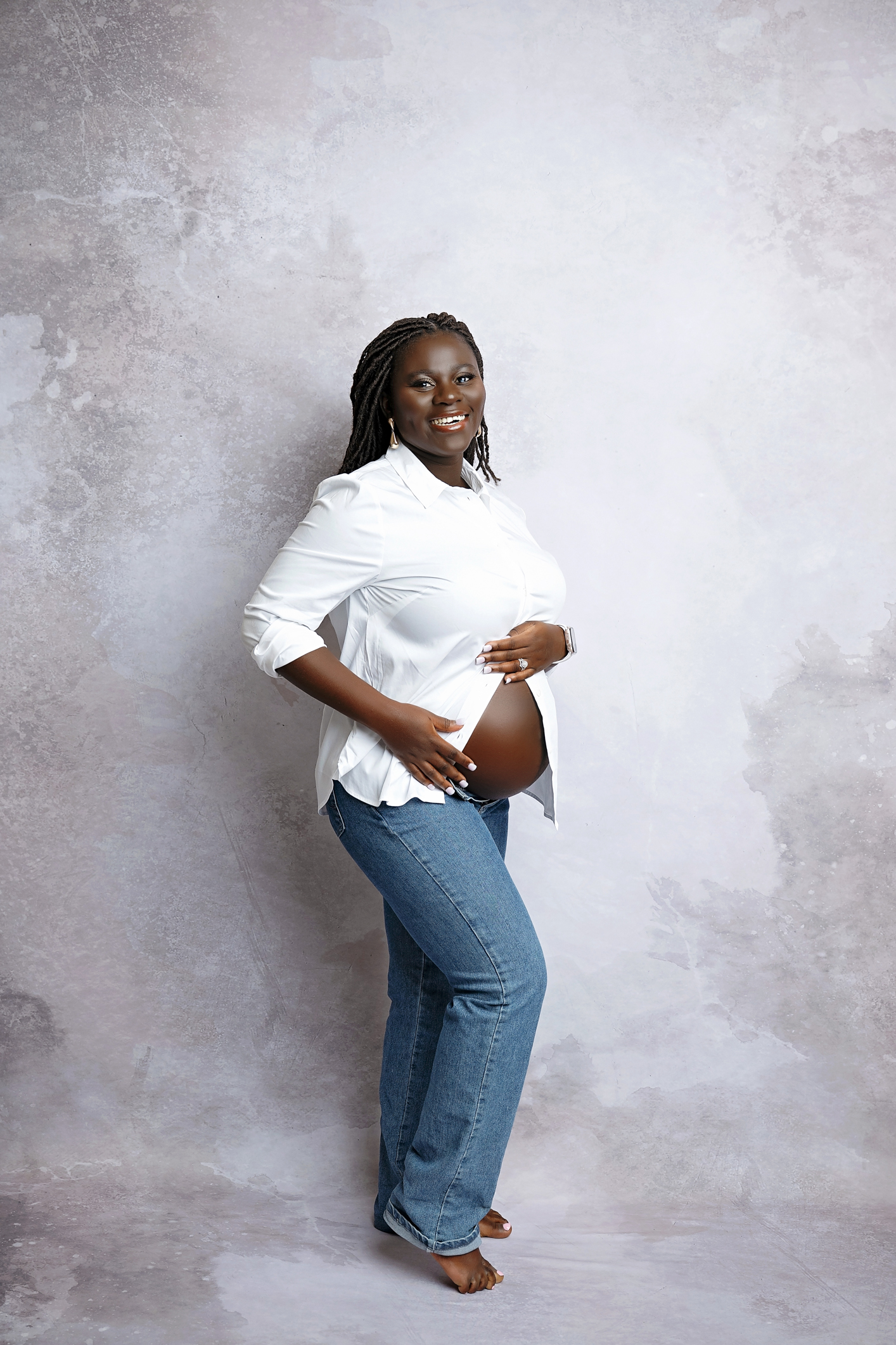 studio maternity photoshoot san antonio