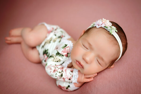 san-antonio-newborn-photographer-side-pose